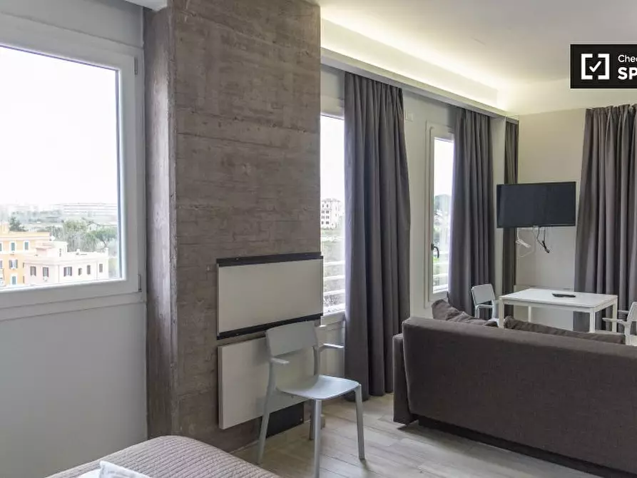 Immagine 6 di Appartamento in affitto  in Via di Acqua Bullicante a Roma