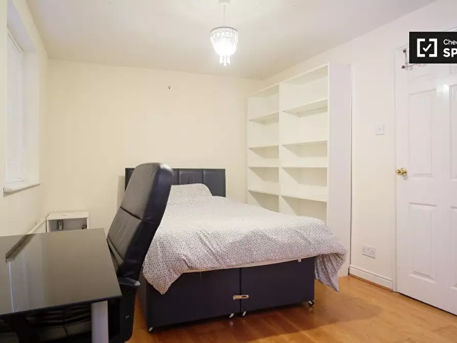 Immagine 1 di Camera condivisa in affitto  in Basevi Way a Lewisham