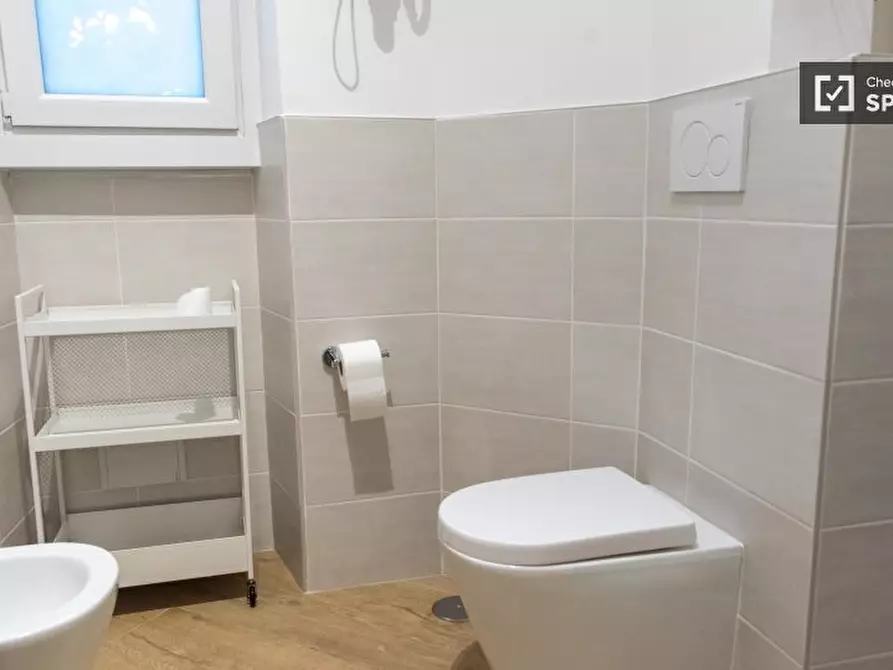 Immagine 7 di Camera condivisa in affitto  in Via Crema a Roma