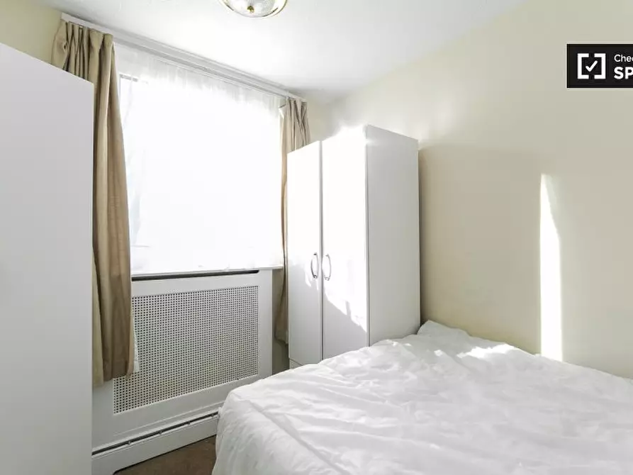 Immagine 1 di Camera condivisa in affitto  in Evenwood Close a Wandsworth