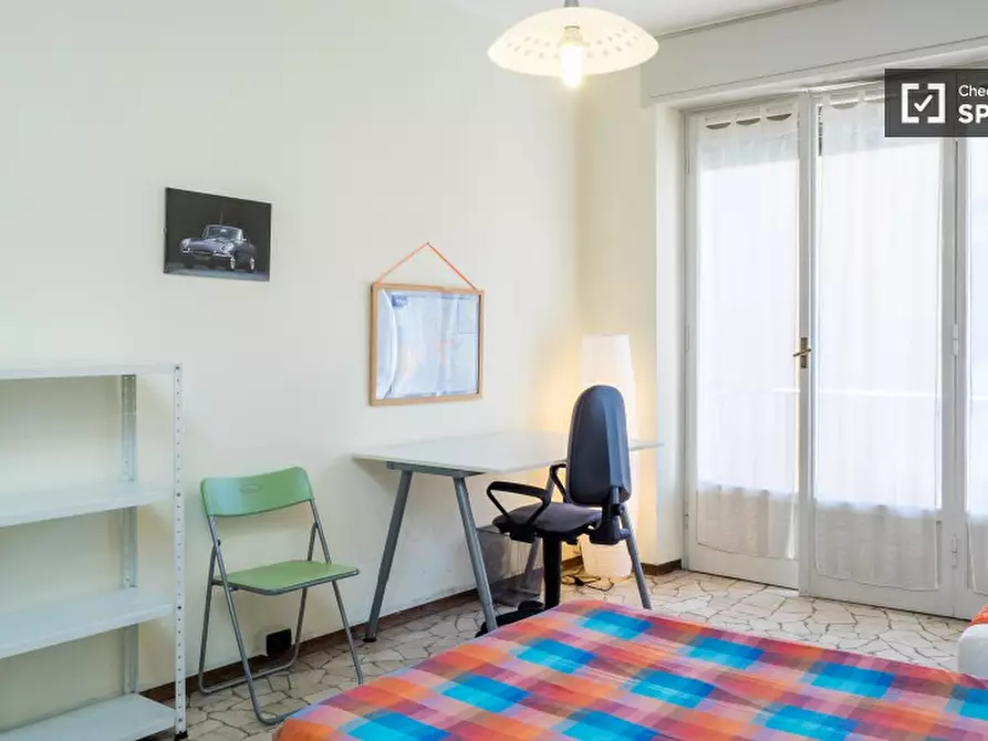 Immagine 3 di Camera condivisa in affitto  in Via Andrea Doria a Milano