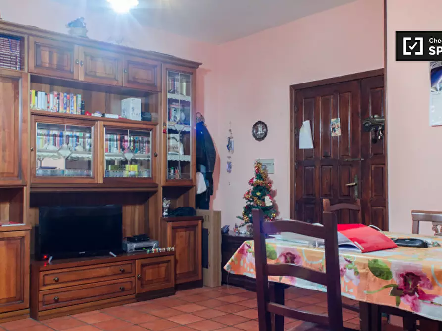 Immagine 6 di Camera condivisa in affitto  in Via di Tor Vergata a Roma