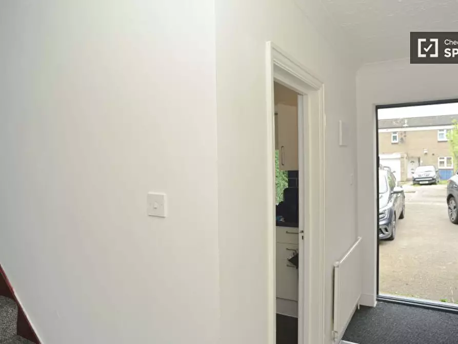 Immagine 11 di Appartamento in affitto  in A Tangmere Way a Brent