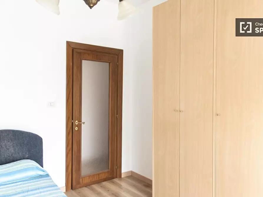 Immagine 16 di Appartamento in affitto  in Via S. Fulgenzio a Roma