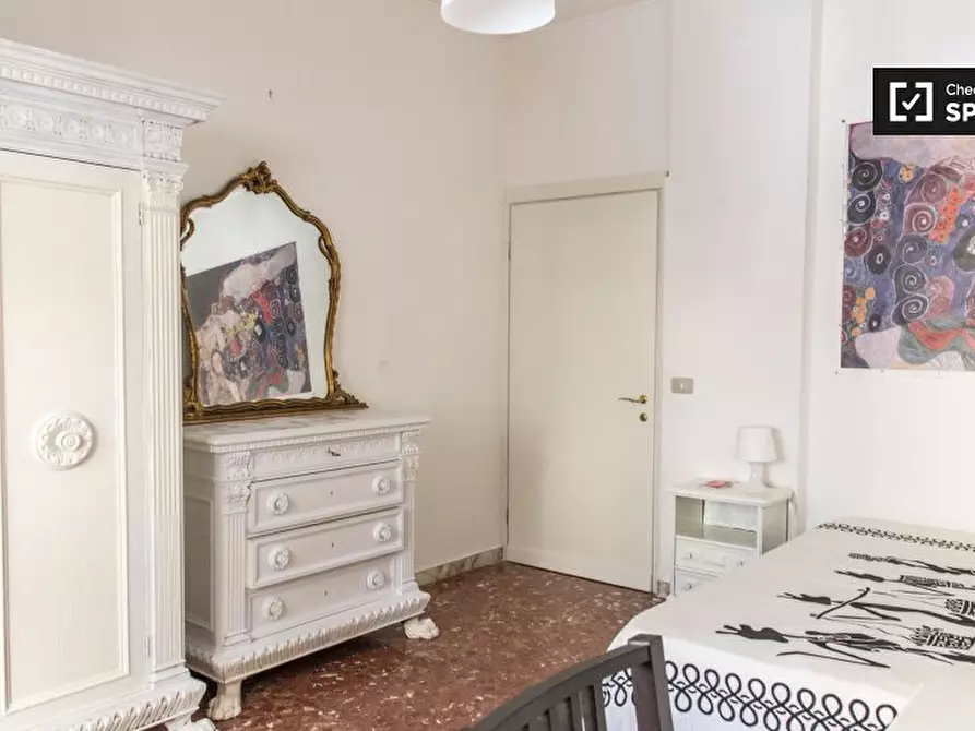 Immagine 4 di Camera condivisa in affitto  in Via Aurelia a Roma
