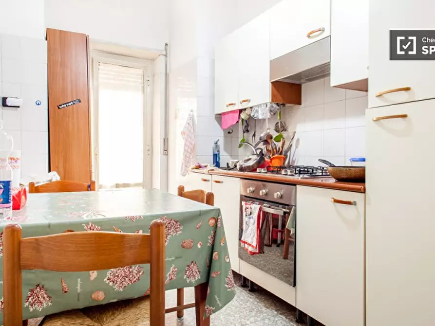 Immagine 5 di Camera condivisa in affitto  in Via Gaspare Gozzi a Roma
