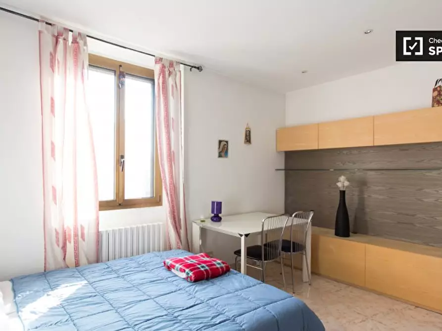 Immagine 2 di Camera condivisa in affitto  in Viale Tibaldi, 20141 Milano MI, Italy a Milano