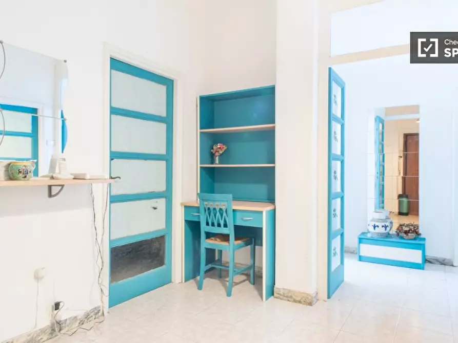 Immagine 5 di Camera condivisa in affitto  in Via delle Cave a Roma