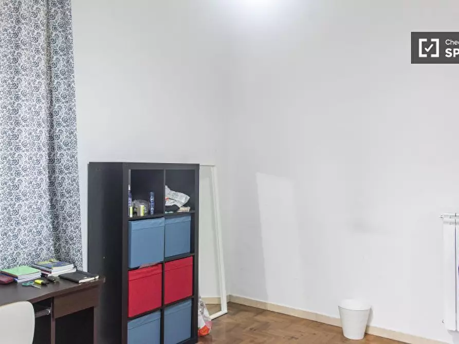 Immagine 4 di Camera condivisa in affitto  in Via Agri a Roma