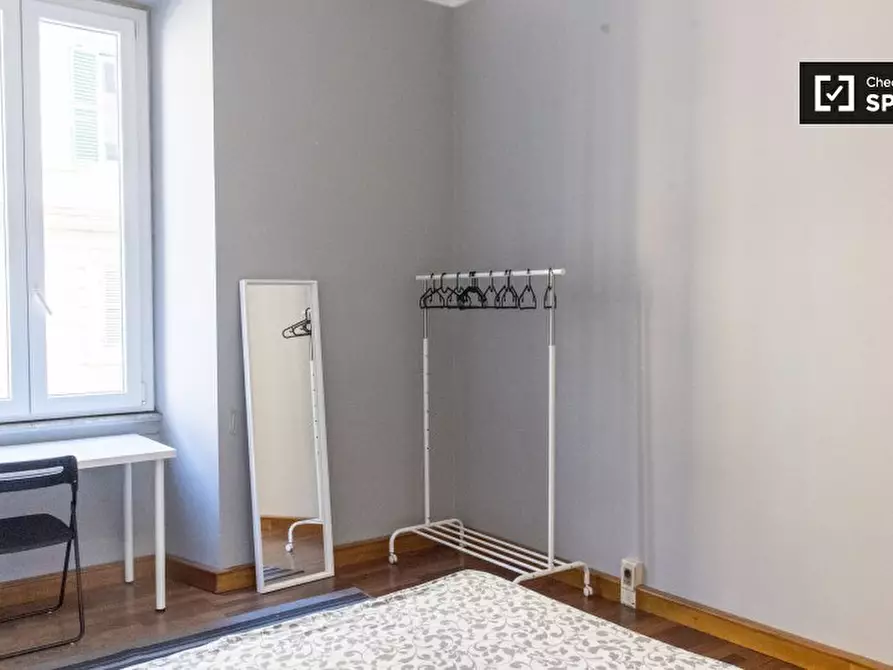 Immagine 2 di Camera condivisa in affitto  in Via Garigliano, 00198 Roma RM, Italy a Roma