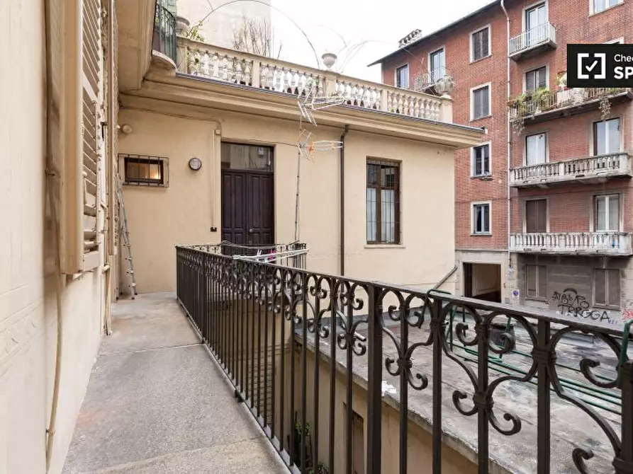 Immagine 13 di Camera condivisa in affitto  in Corso S. Maurizio a Torino