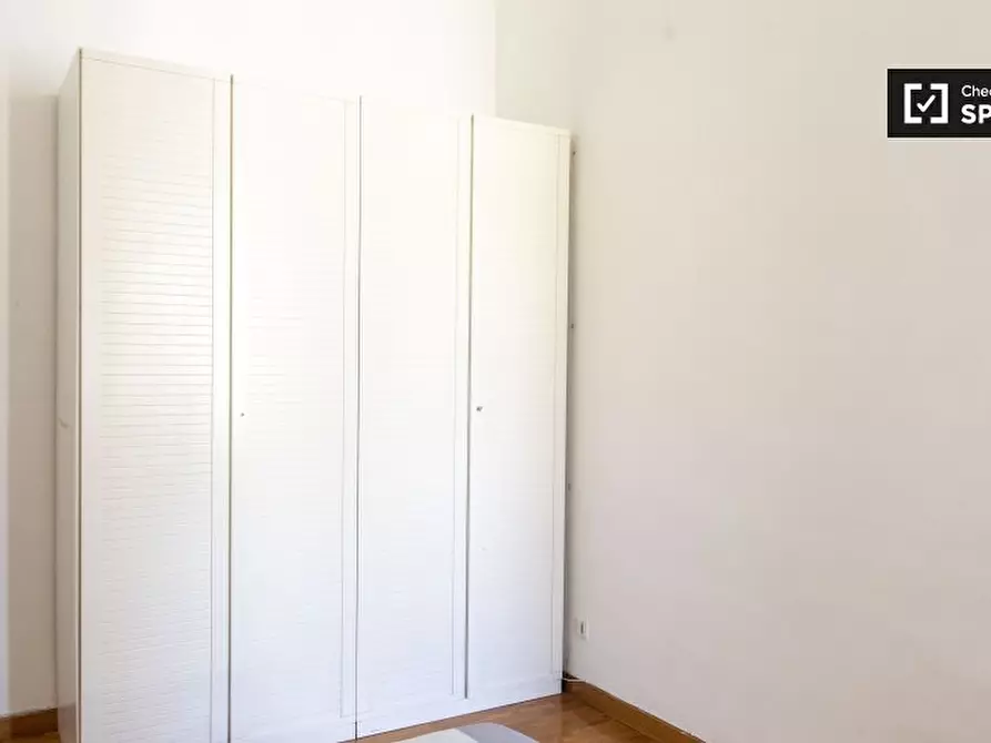 Immagine 19 di Camera condivisa in affitto  in Via Famagosta a Roma