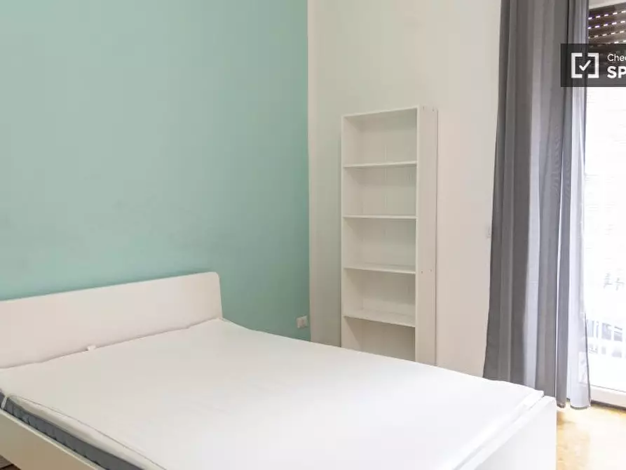 Immagine 7 di Camera condivisa in affitto  in Via Capo Miseno a Roma