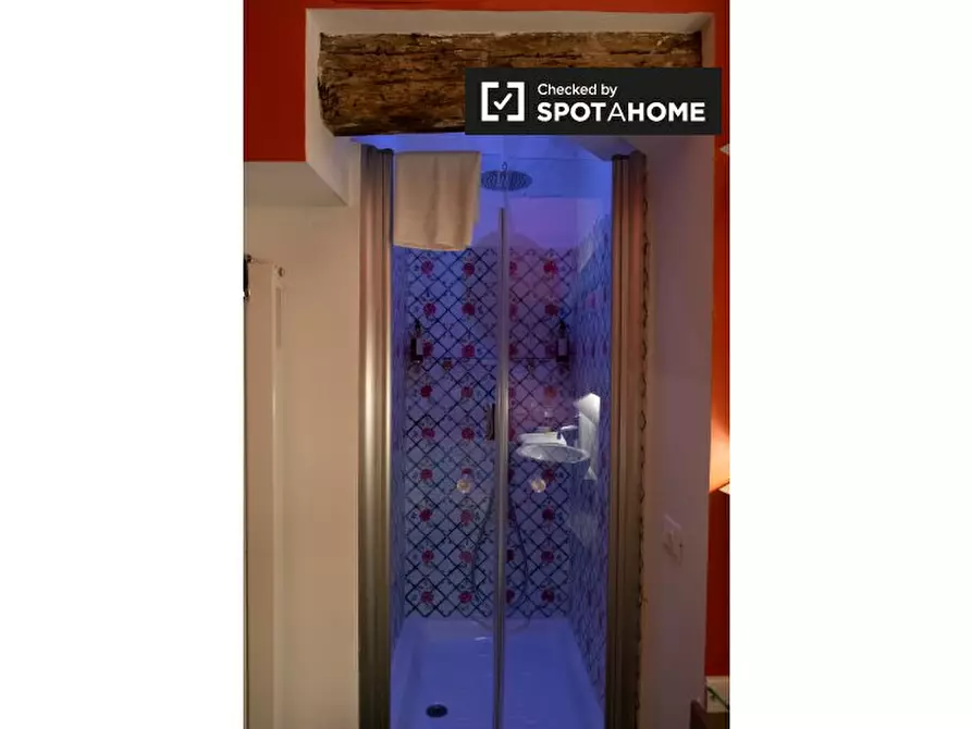 Immagine 16 di Ufficio in affitto  in Via del Banco di Santo Spirito a Roma