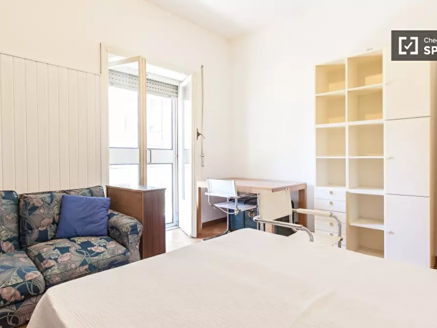 Immagine 18 di Camera condivisa in affitto  in Via Pietro Mascagni a Roma