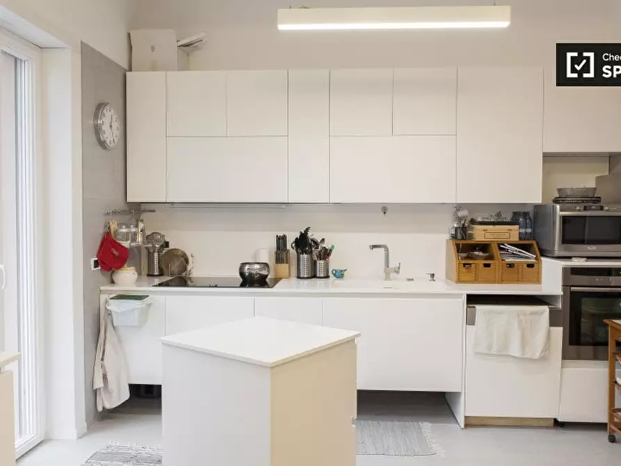 Immagine 11 di Camera condivisa in affitto  in Via Anite di Tegea a Roma