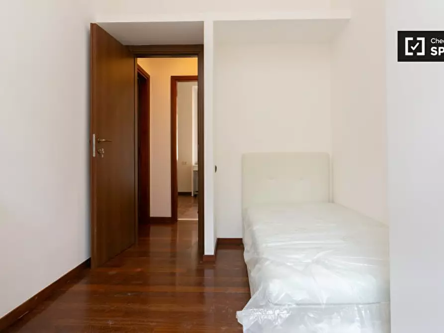 Immagine 3 di Camera condivisa in affitto  in Via Santa Maria Podone a Milano