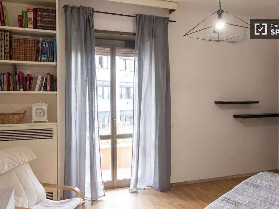 Immagine 16 di Appartamento in affitto  in Viale Telese a Roma