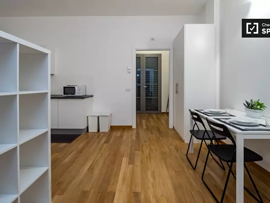 Immagine 3 di Ufficio in affitto  in Via Enrico Cosenz a Milano