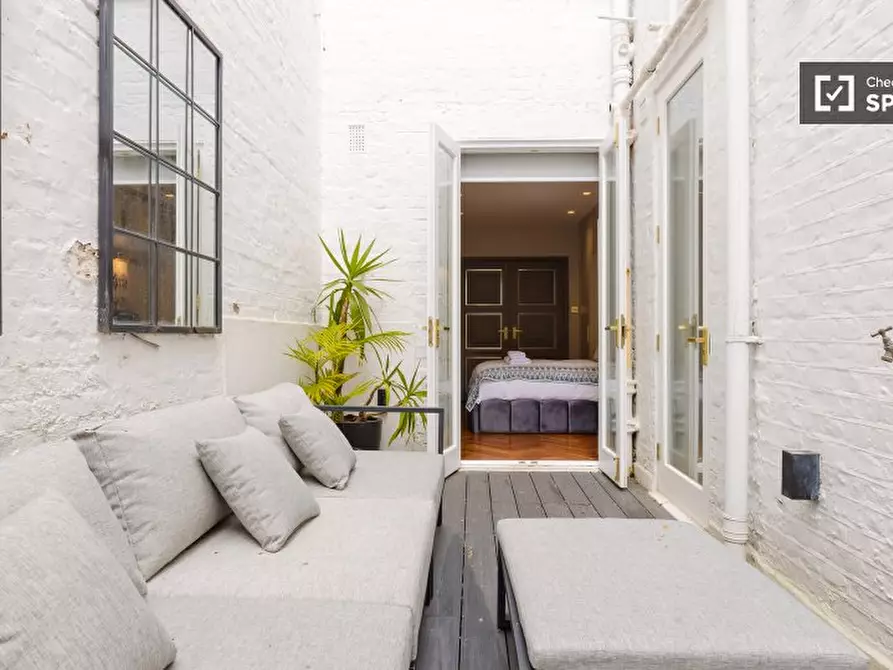Immagine 5 di Appartamento in affitto  in Palace Gardens Terrace a Kensington