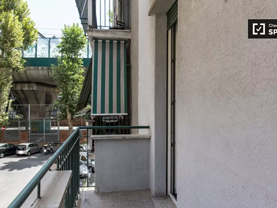 Immagine 16 di Camera condivisa in affitto  in Via Leone IX a Roma