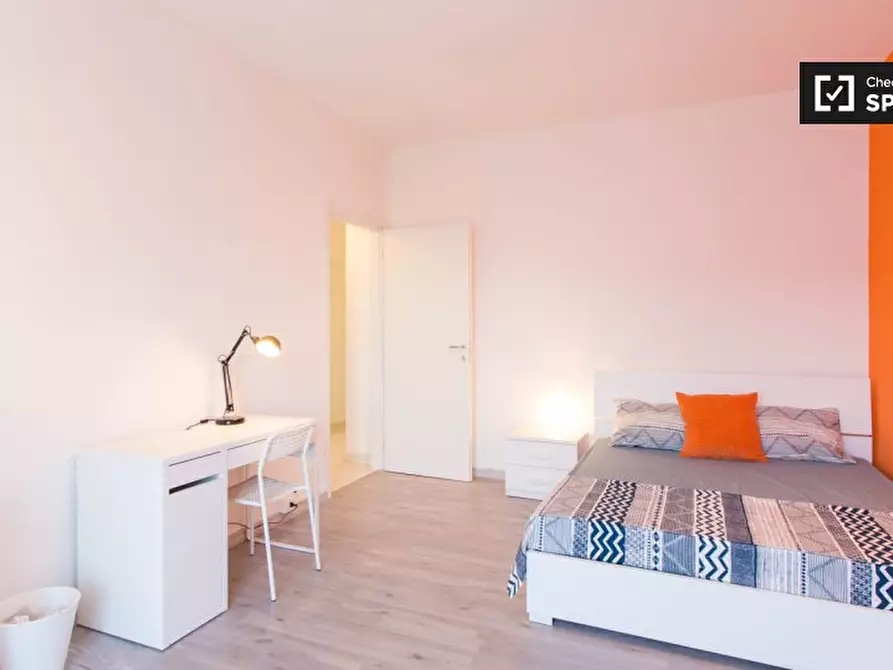 Immagine 3 di Camera condivisa in affitto  in Via Palmi a Milano