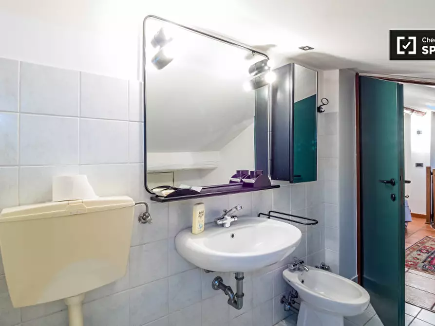 Immagine 17 di Appartamento in affitto  in Via Altaguardia a Milano