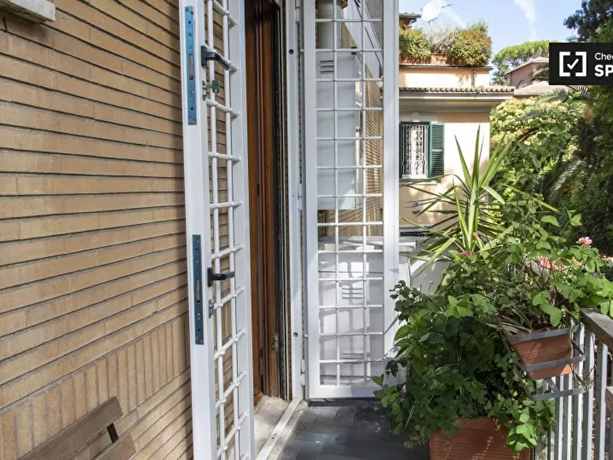 Immagine 4 di Appartamento in affitto  in Via Icilio a Roma