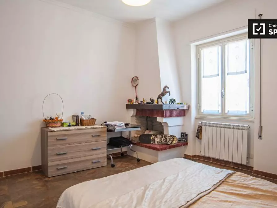 Immagine 4 di Camera condivisa in affitto  in Via Giovanni Battista Bastianelli a Roma