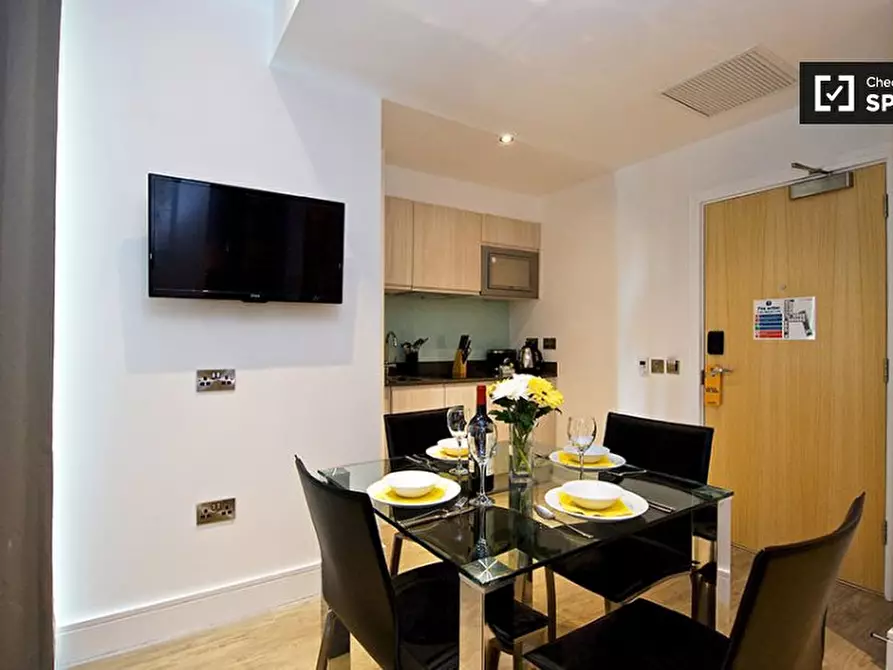 Immagine 2 di Appartamento in affitto  in Greenwich High Road a Greenwich