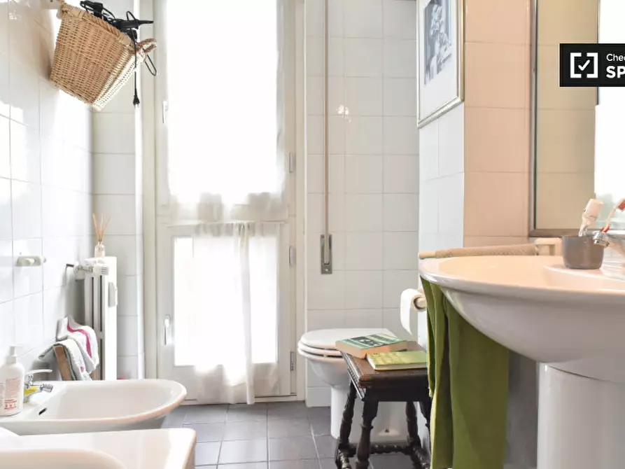 Immagine 17 di Camera condivisa in affitto  in Via Pienza a Roma