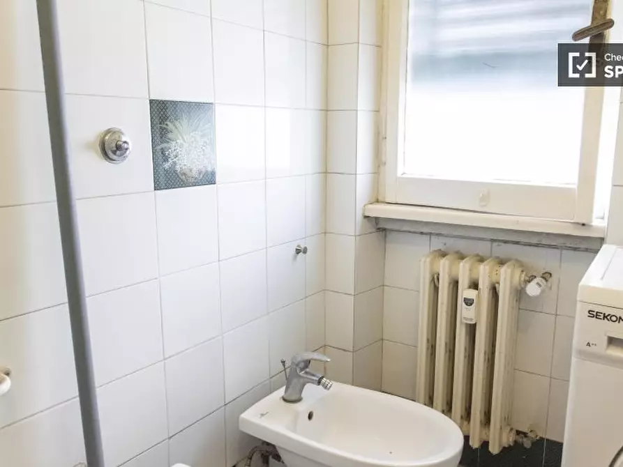 Immagine 2 di Appartamento in affitto  in Via Gian Luca Squarcialupo a Roma