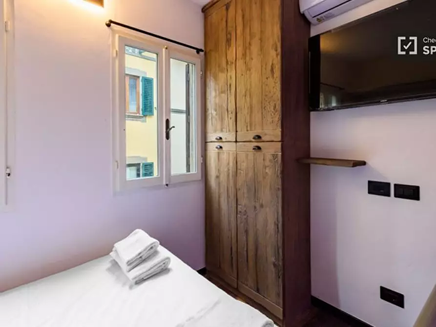 Immagine 8 di Appartamento in affitto  in Borgo S. Frediano a Firenze