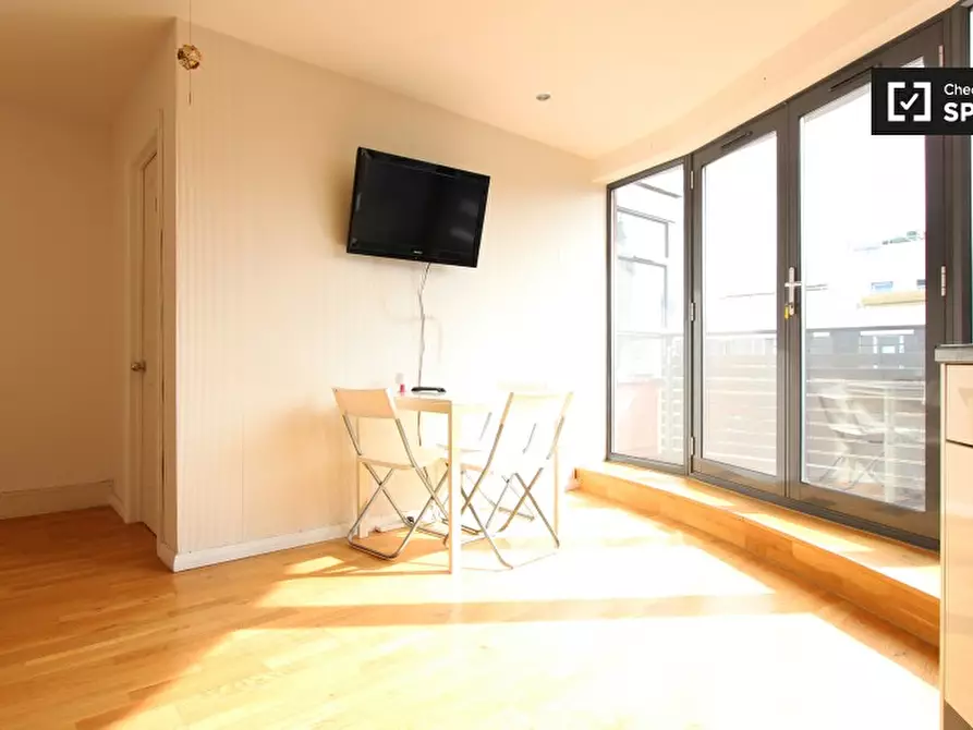 Immagine 10 di Camera condivisa in affitto  in Copenhagen Place a Poplar