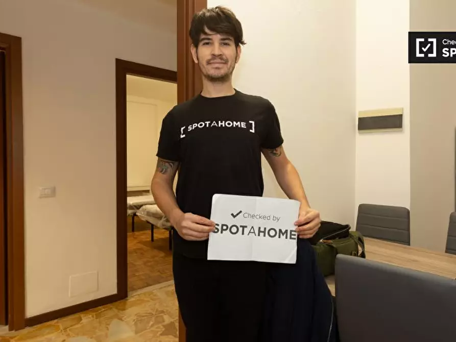 Immagine 9 di Camera condivisa in affitto  in Via Umberto Fogagnolo a Sesto San Giovanni