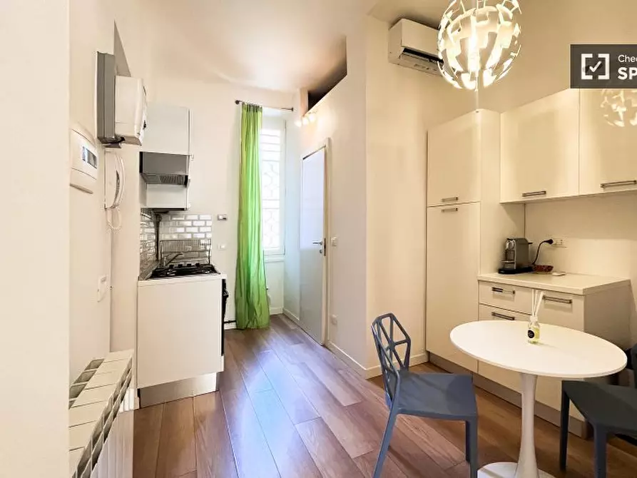 Immagine 5 di Ufficio in affitto  in Via Pietro Crespi a Milano