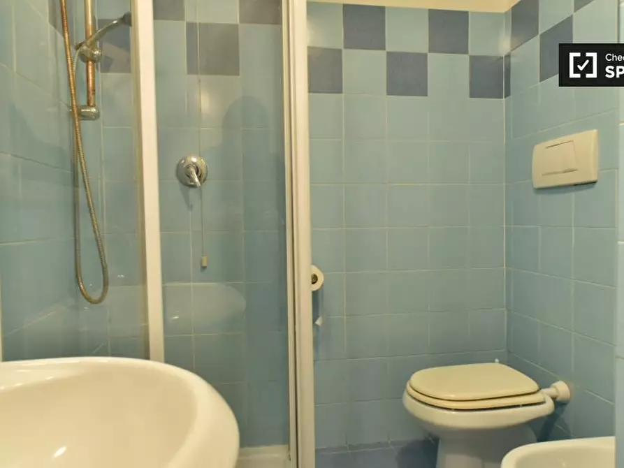 Immagine 6 di Camera condivisa in affitto  in Viale Opita Oppio, 00174 Roma RM, Italy a Roma