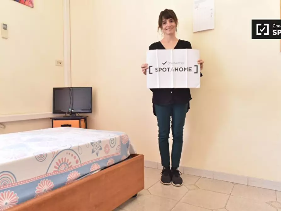 Immagine 5 di Camera condivisa in affitto  in Via Giovanni Battista Canobi, 00151 Roma RM, Italy a Roma
