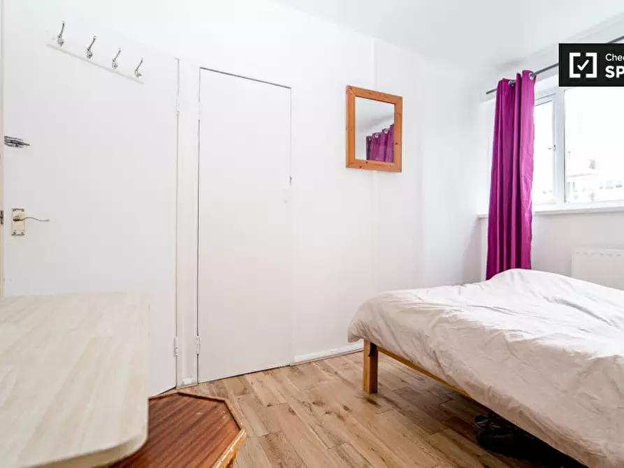 Immagine 2 di Camera condivisa in affitto  in Tildesley Road a Wandsworth