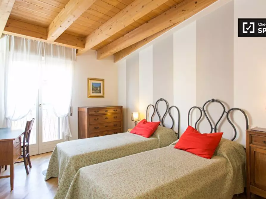 Immagine 1 di Appartamento in affitto  in Via Conte Verde a Milano