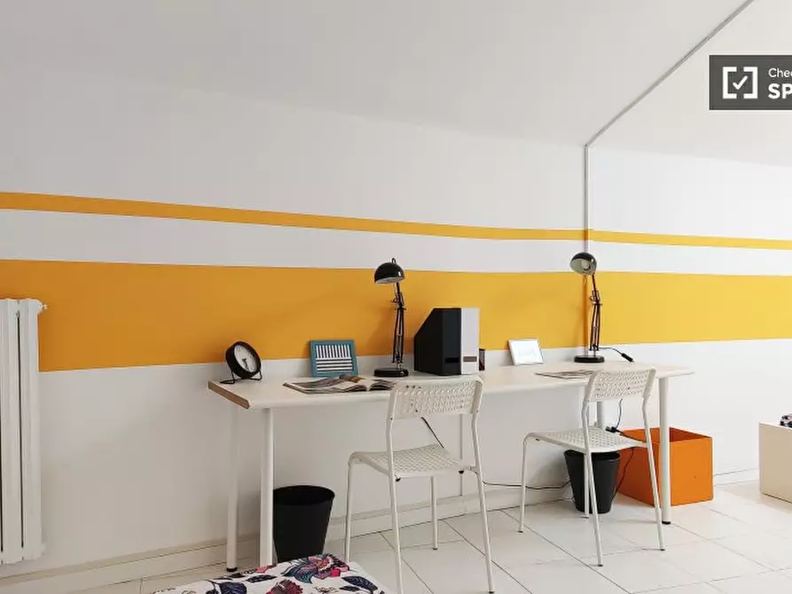 Immagine 7 di Camera condivisa in affitto  in Via Giambellino a Milano