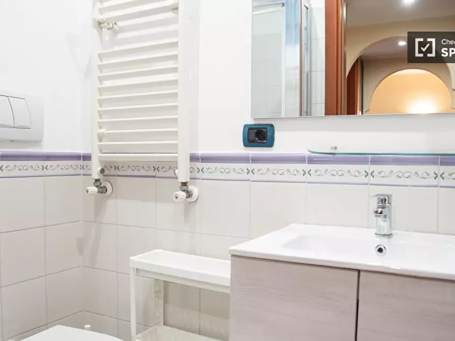 Immagine 10 di Appartamento in affitto  in Via Manfredi Azzarita a Roma