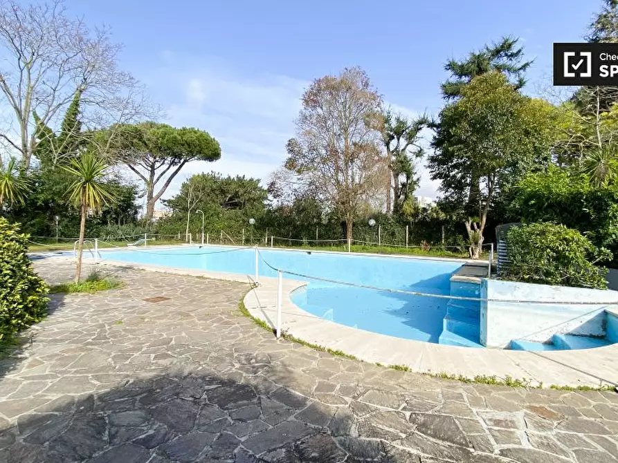 Immagine 18 di Appartamento in affitto  in Via Bogliasco a Roma