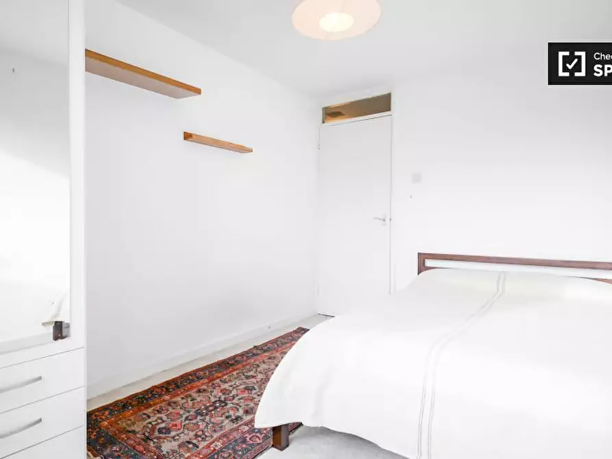 Immagine 3 di Camera condivisa in affitto  in Tavistock Cres a Kensington