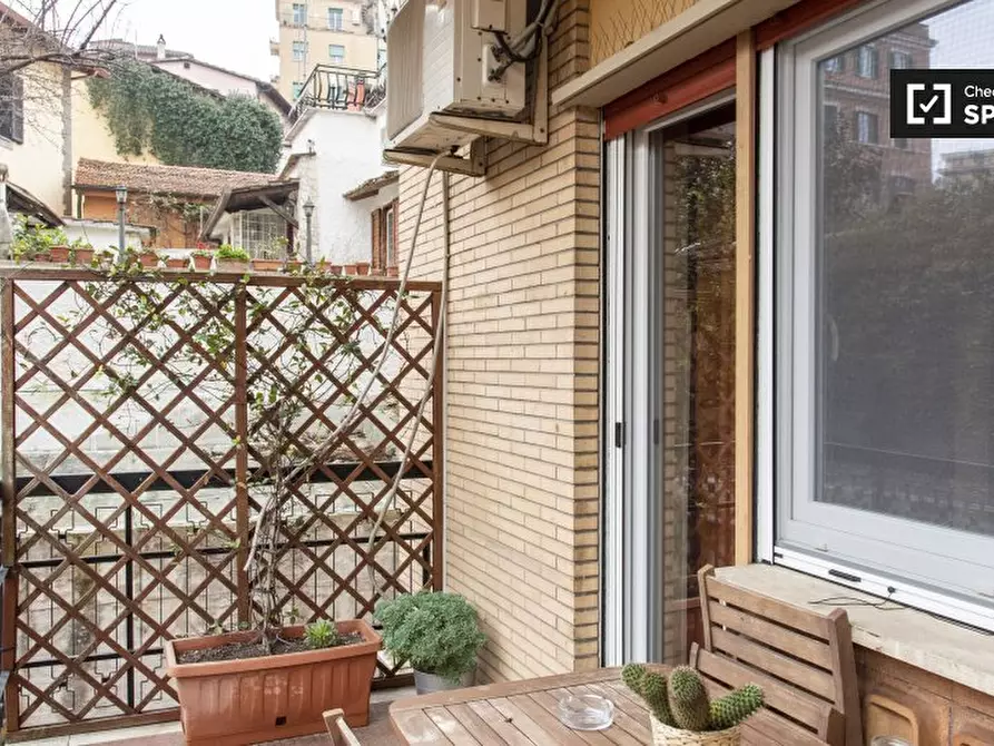 Immagine 18 di Camera condivisa in affitto  in Via della Cava Aurelia a Roma