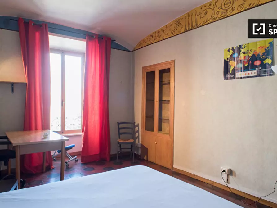 Immagine 7 di Camera condivisa in affitto  in Via Giovanni Giolitti a Roma