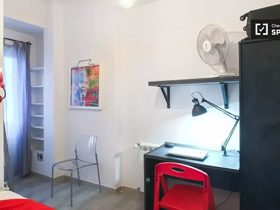 Immagine 2 di Camera condivisa in affitto  in Via Ettore Giovenale a Roma