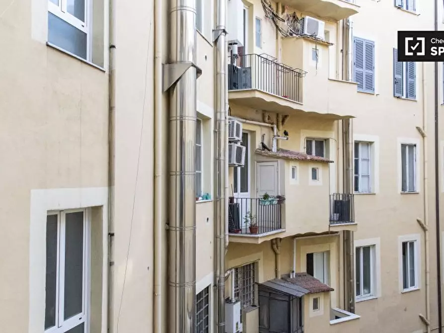 Immagine 6 di Camera condivisa in affitto  in Viale Regina Margherita a Roma