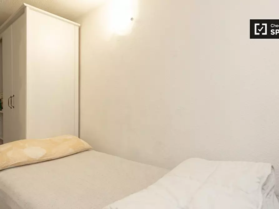 Immagine 18 di Camera condivisa in affitto  in Via Neera a Milano