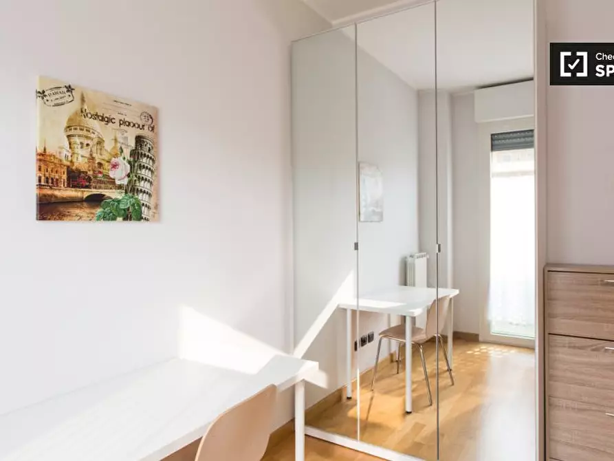 Immagine 3 di Camera condivisa in affitto  in Via Carlo Bertolazzi a Milano